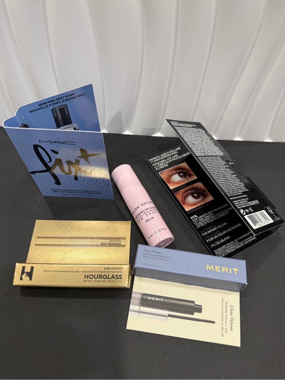 Cosmetic sample - Picture 3 of 4